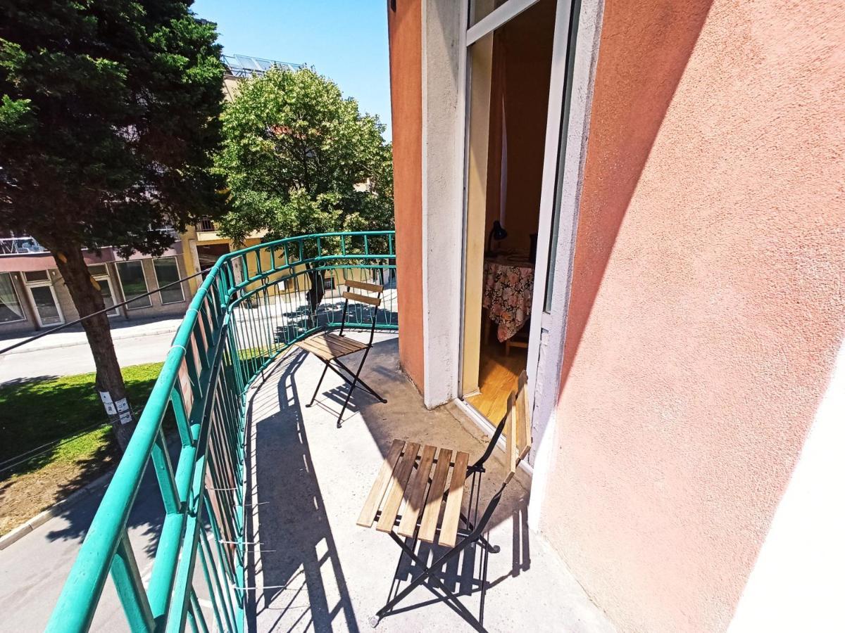 Pink Guest House Obzor Exterior photo